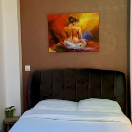 Colline, La Suite Cinema Spa Privee Nancy Extérieur photo