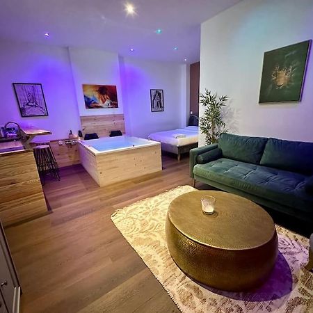 Colline, La Suite Cinema Spa Privee Nancy Extérieur photo